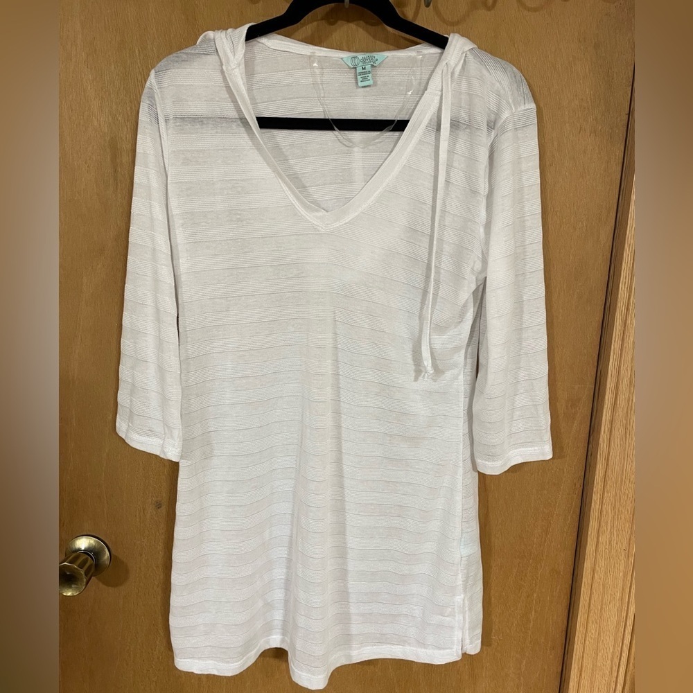 BALANCE- white Hooded beach cover